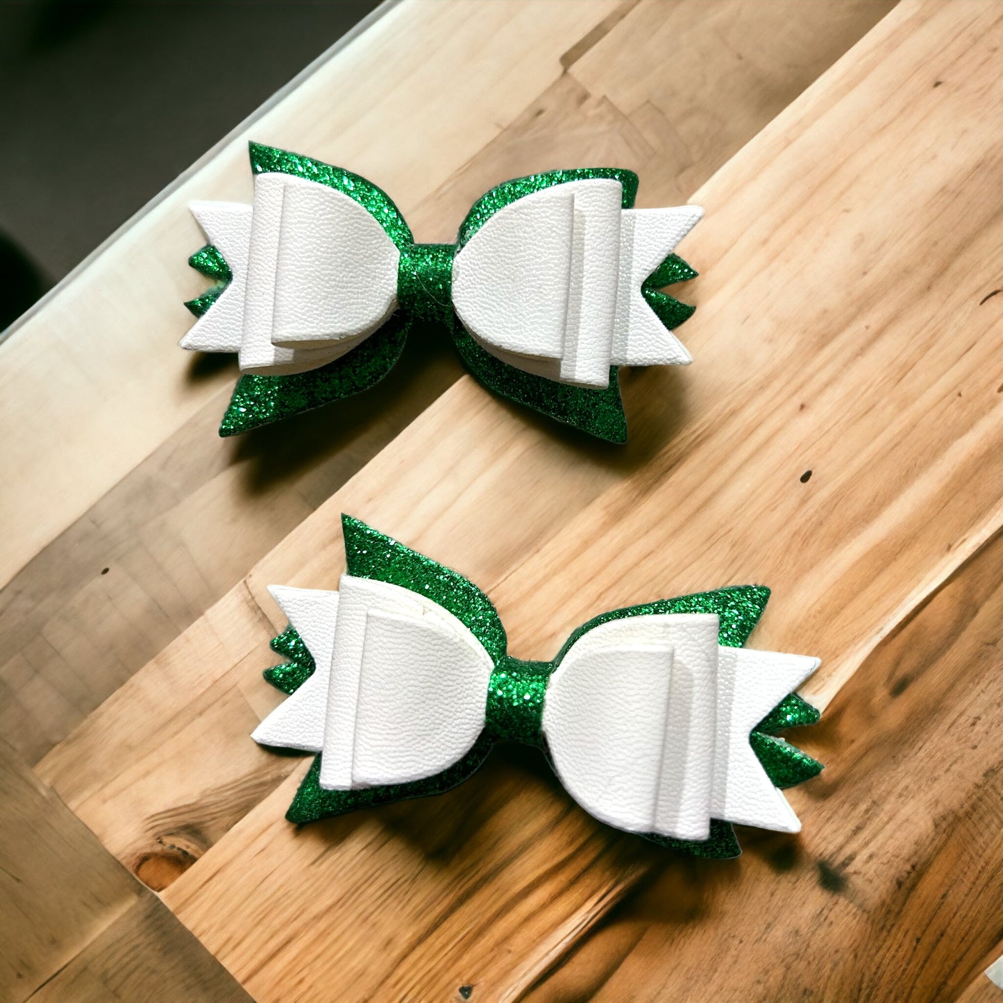 Callie Clip-on Bow